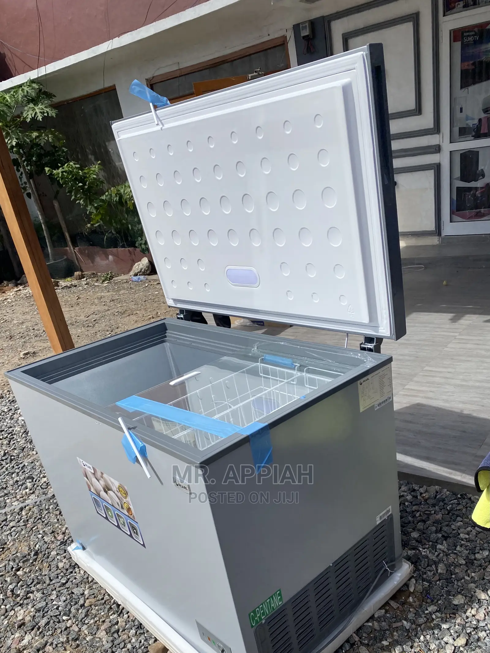 Quality Yet Affordable Pearl Chest Freezer PCF-290 (251)Ltr