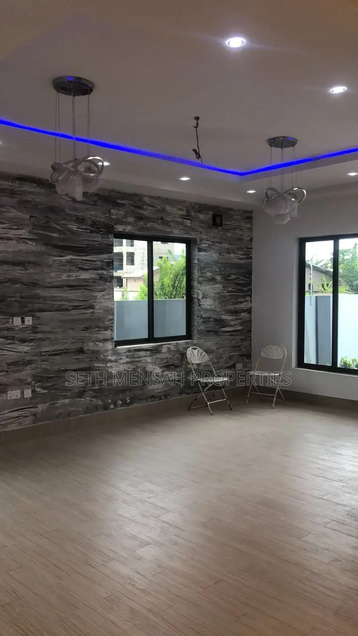 4bdrm House in Skm, Oyarifa Mall Area for sale