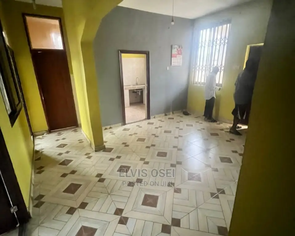 2bdrm Apartment in Awoshie for rent