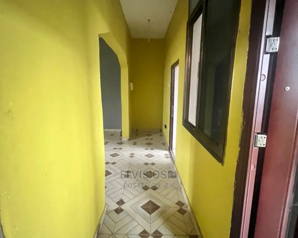 2bdrm Apartment in Awoshie for rent