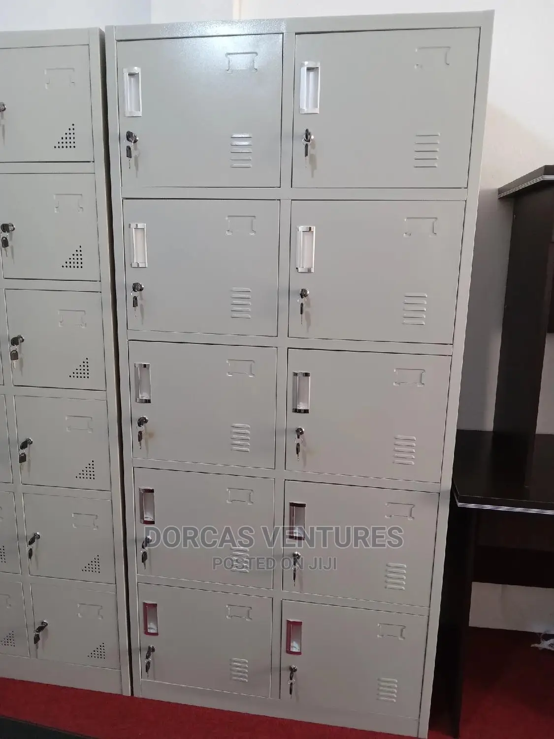 10 Doors Cabinet