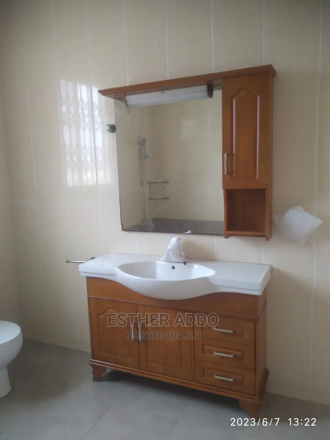 4bdrm Mansion in East Legon for rent