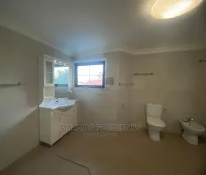 4bdrm House in Abelemkpe for rent