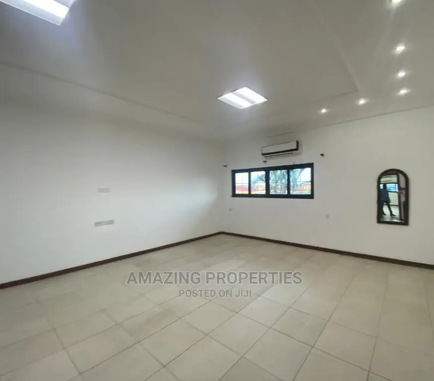 4bdrm House in Abelemkpe for rent