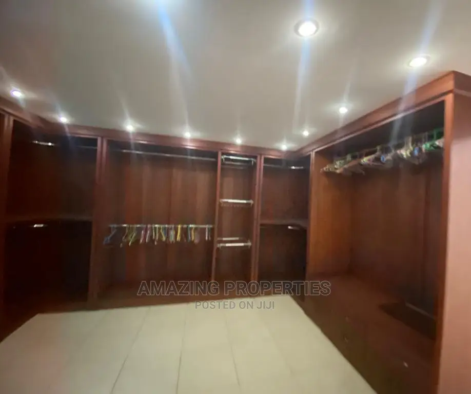 4bdrm House in Abelemkpe for rent