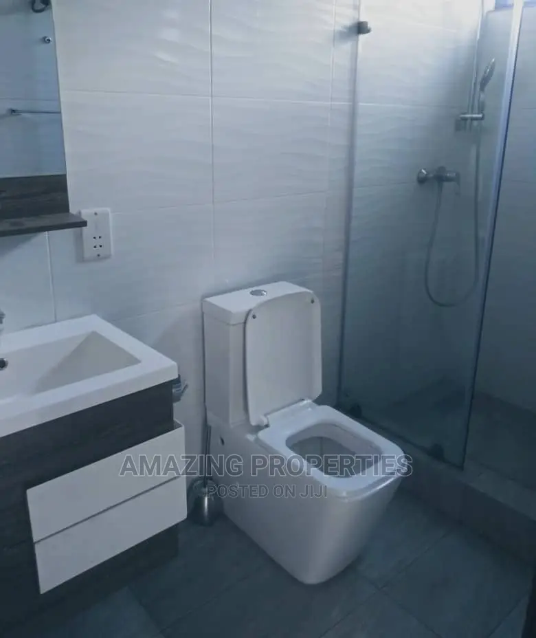 4bdrm Townhouse / Terrace in Abelemkpe for rent