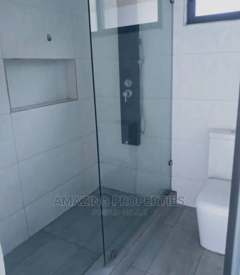4bdrm Townhouse / Terrace in Abelemkpe for rent