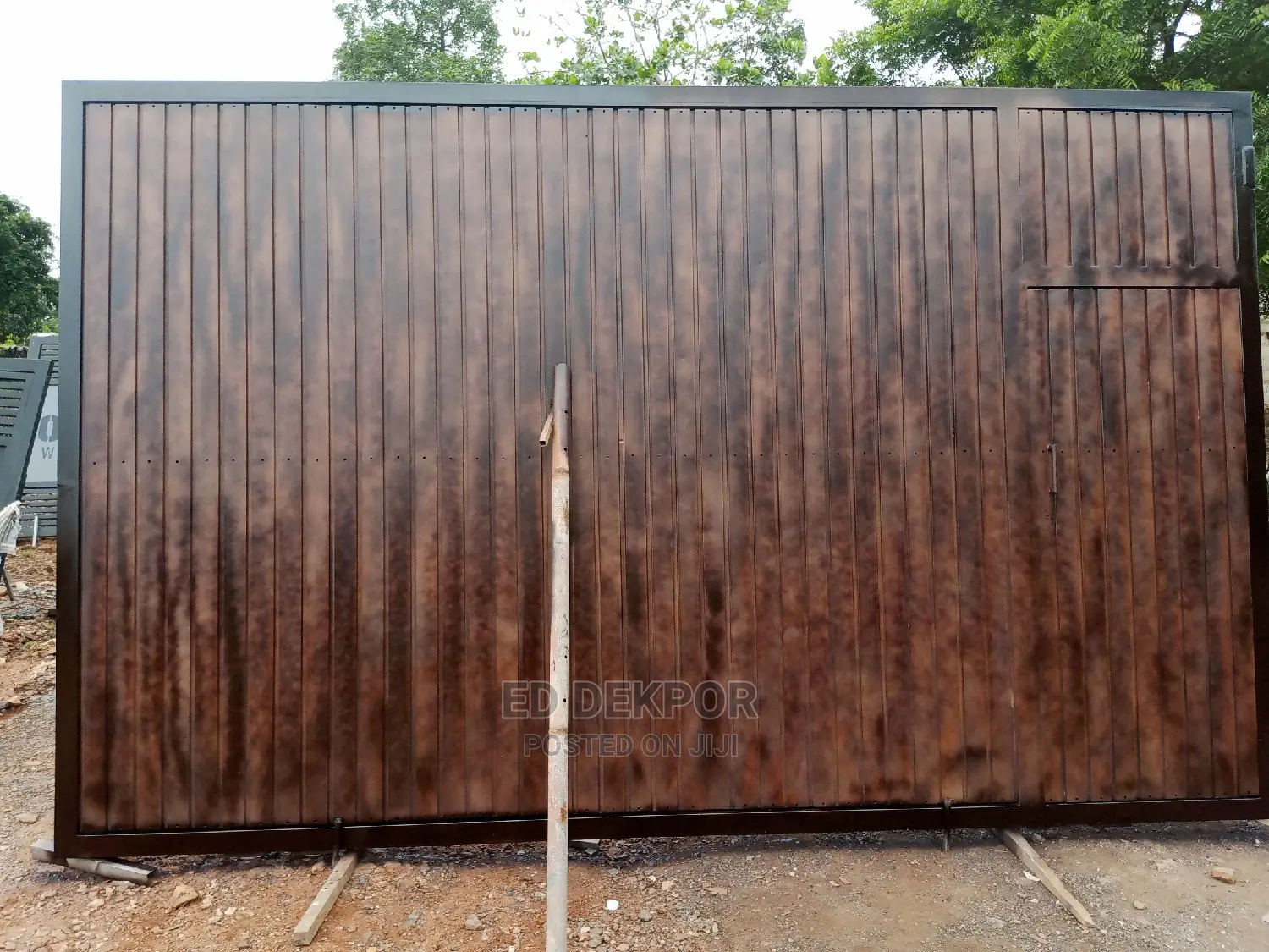 Cf Wooding Metal Gate