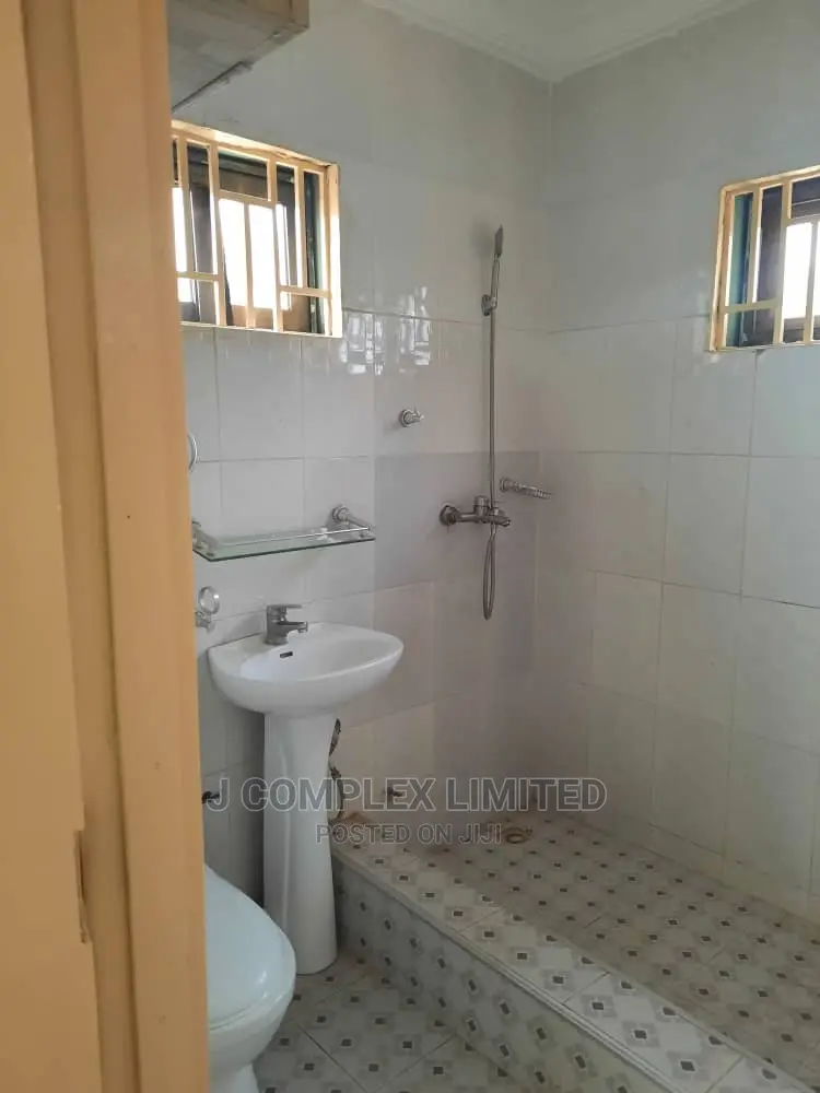 1bdrm Apartment in Osu Ako Adjei for rent
