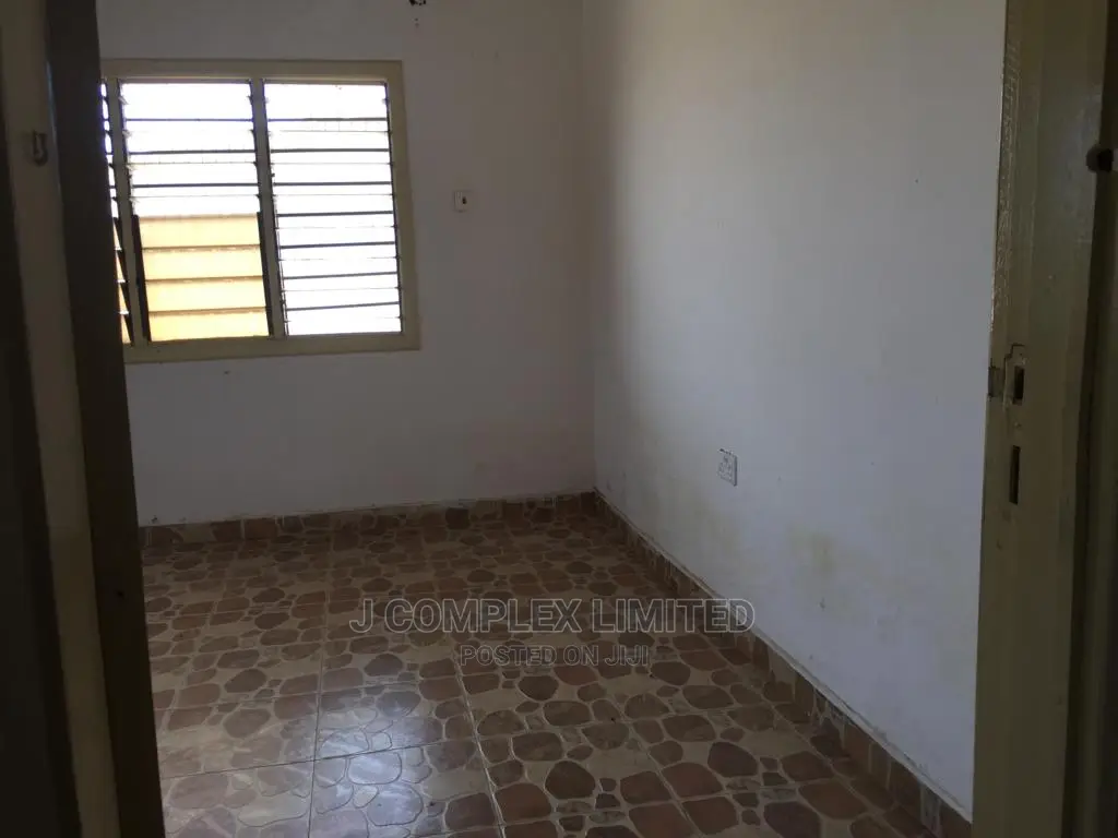 1bdrm Apartment in Osu Ako Adjei for rent