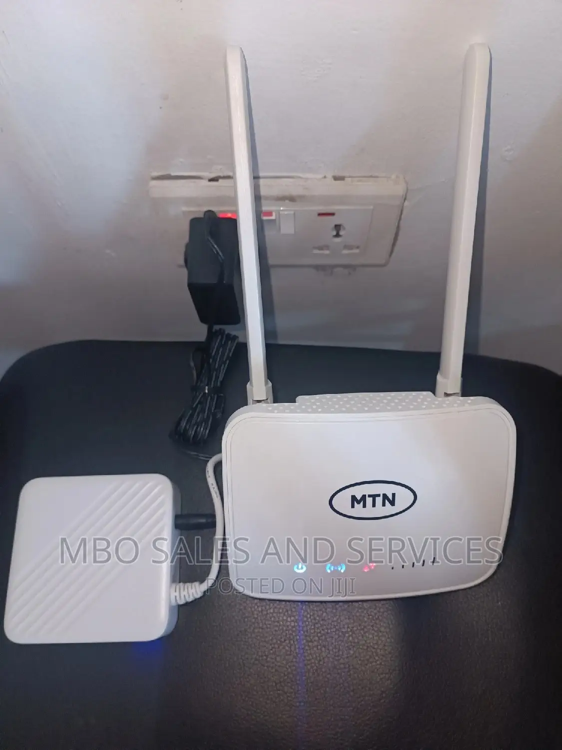 Universal Broadband 4G Router (Free UPS Powerbank)