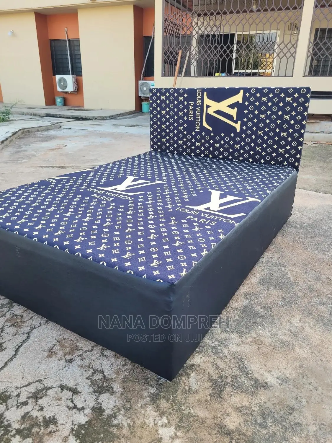 Inbuilt Double Bed