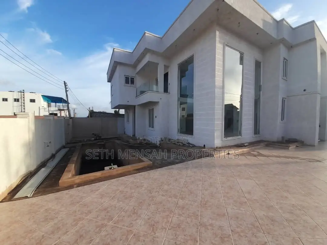 5bdrm House in North Legon for sale