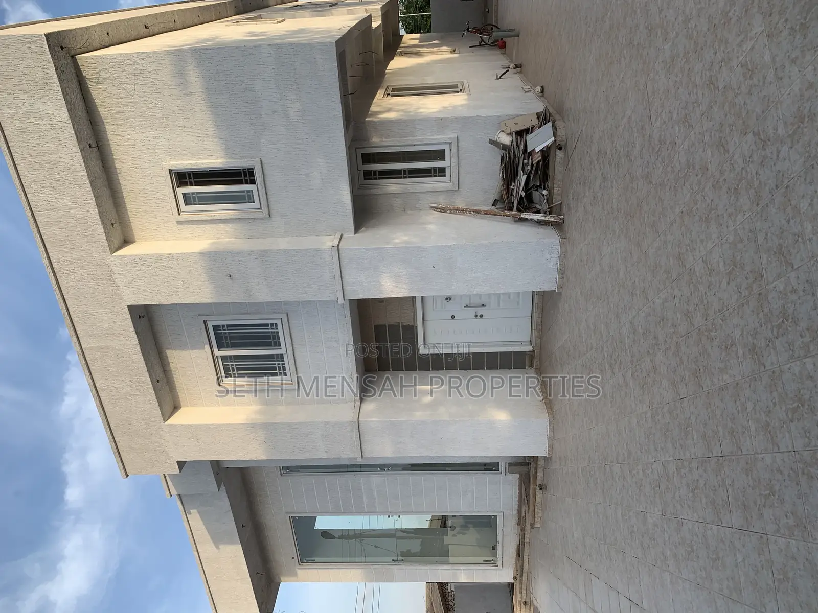 5bdrm House in North Legon for sale