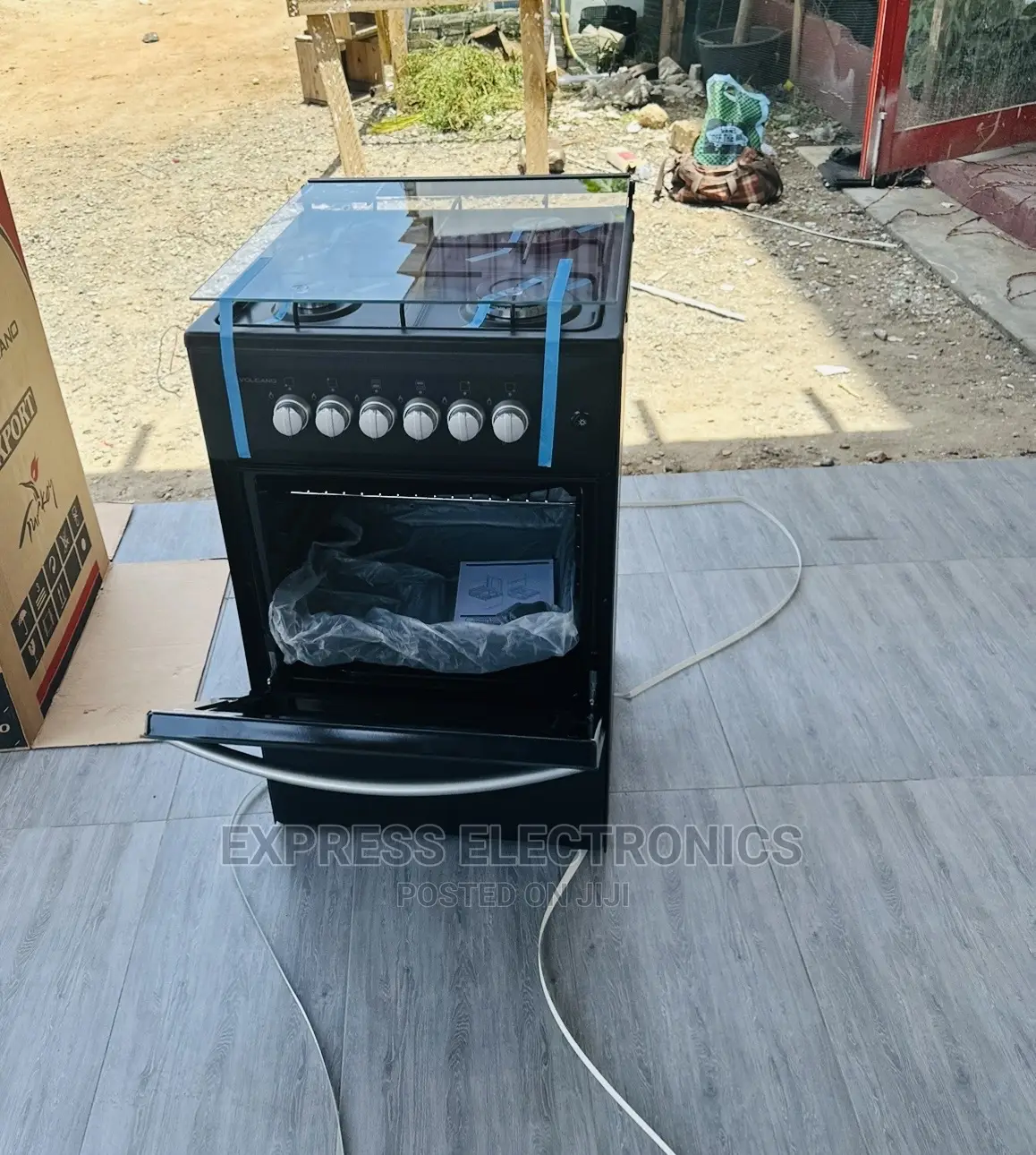 4burner Black Painting Finish Body Cooker Oven Inbuilt Lamp
