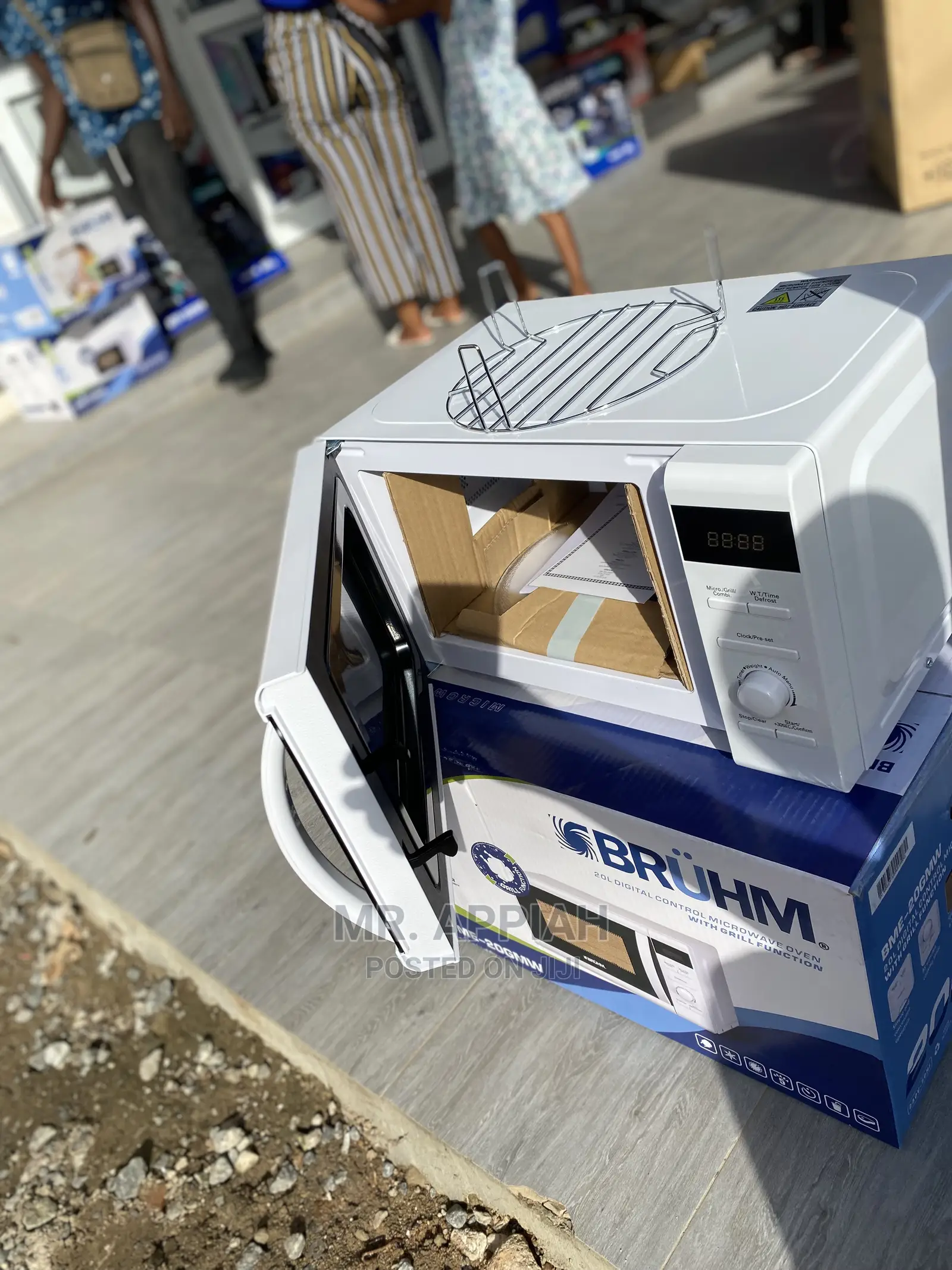 BME -20GMW,Effective Reliable Bruhm 2ltr Microwave/Grill.