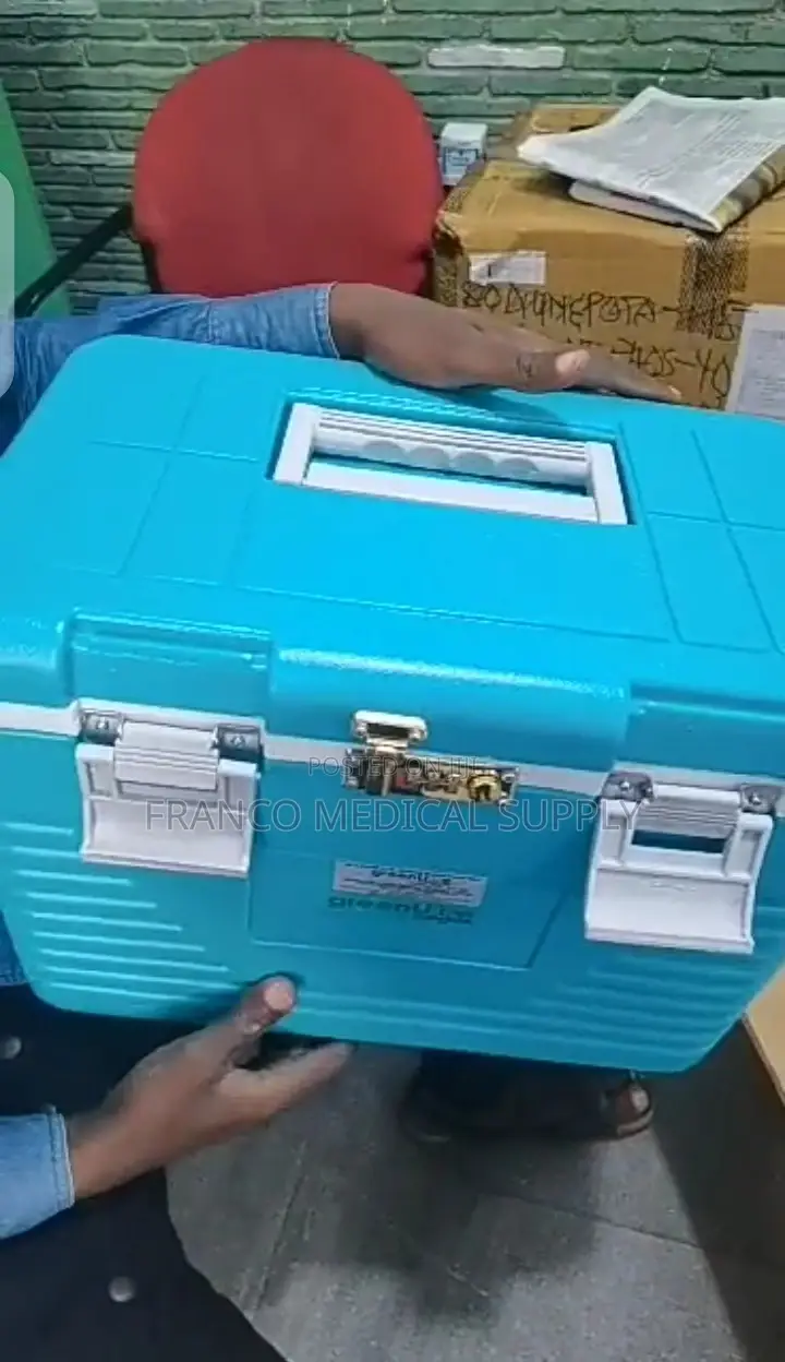 Vaccine Carrier (12 Litres)