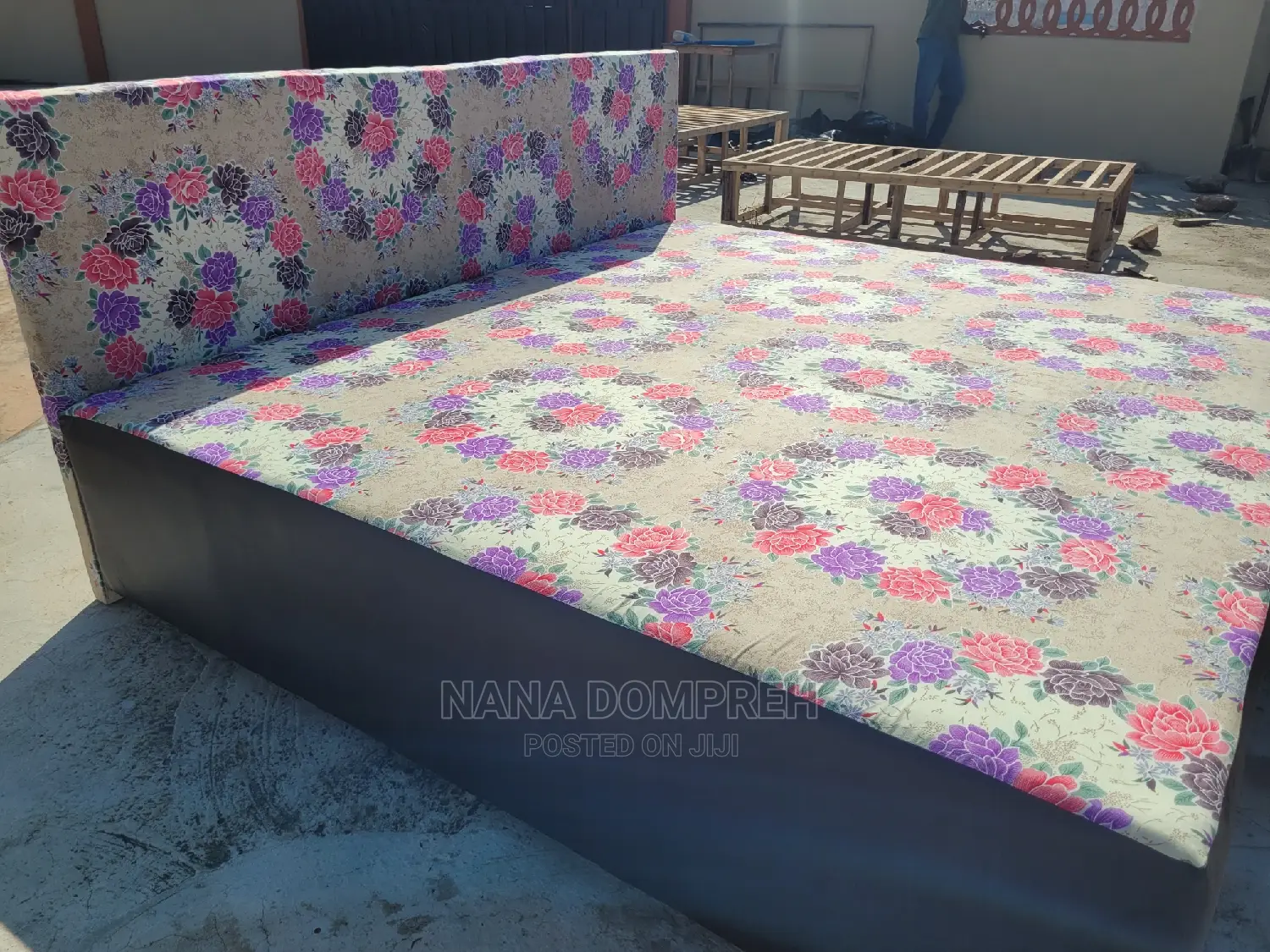 Inbuilt King Size Bed