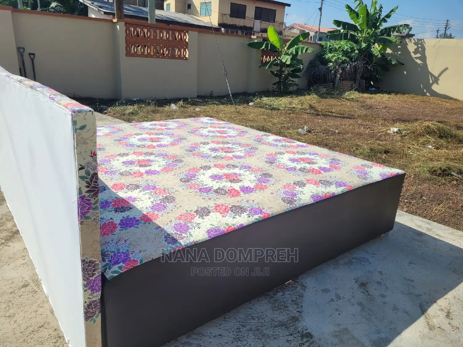 Inbuilt King Size Bed