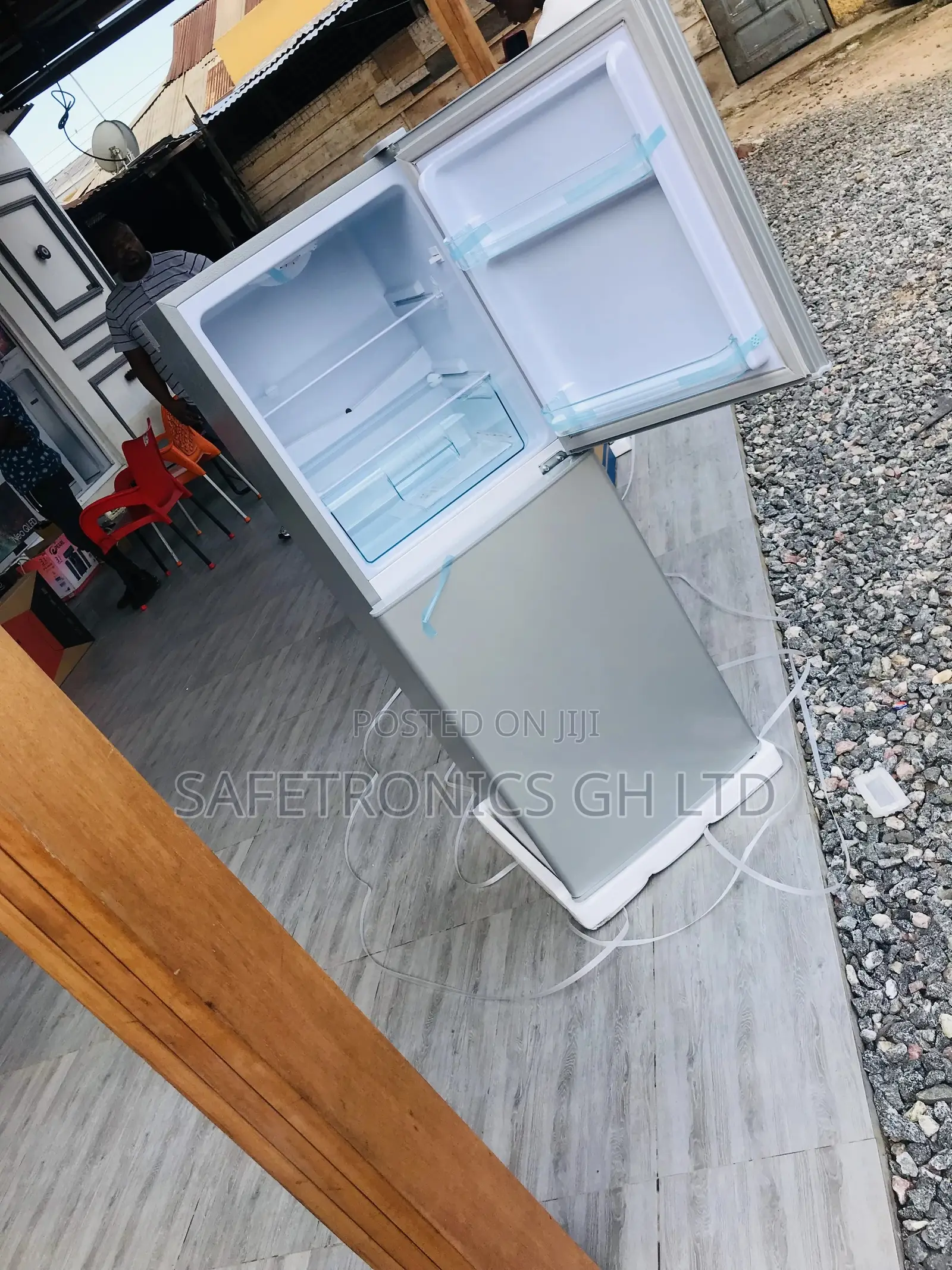 Reliable 132L Doubledoor Nascod2-18fl Bottomfreezer Fridge