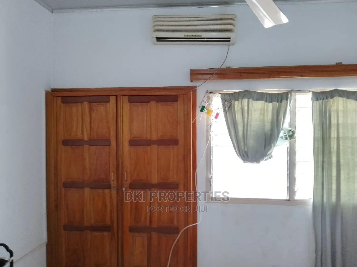 5bdrm House in Dki Properties, Adenta for sale