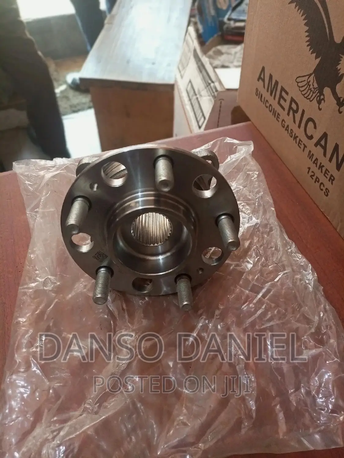 HYUNDAI Santa Fe Front Hub