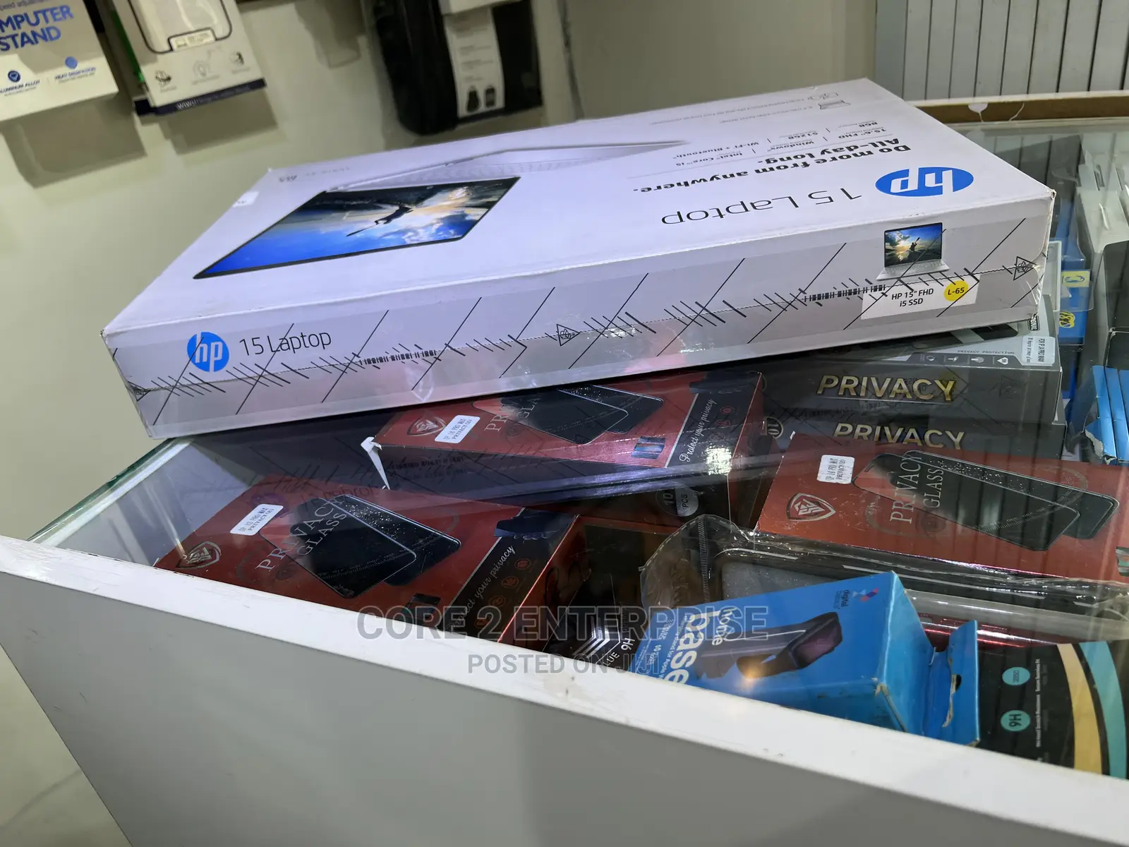 New Laptop HP 15-Dy1032wm 8GB Intel Core I5 SSD 512GB