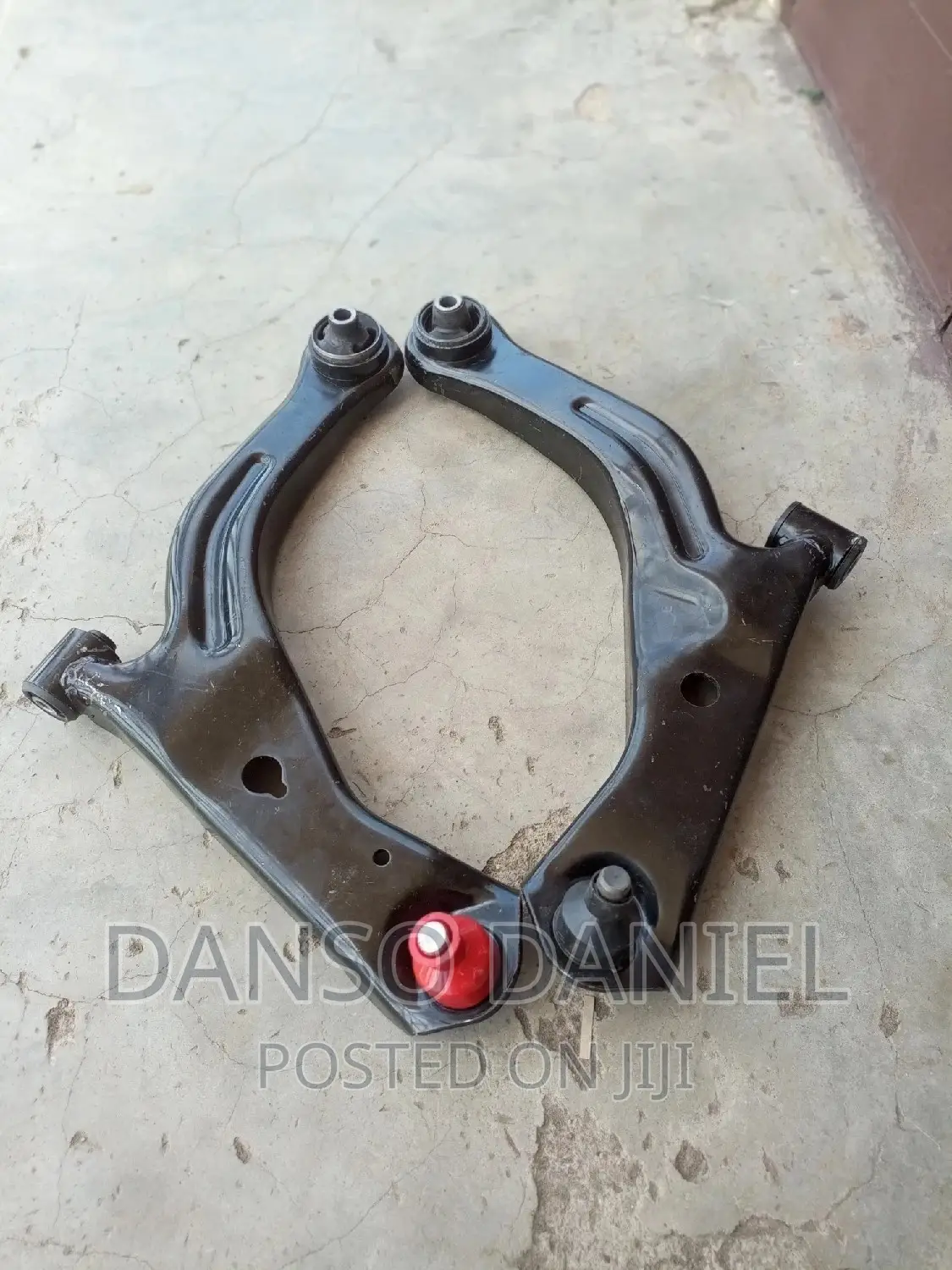 Ford Escape 05-08 Lower Arm Control