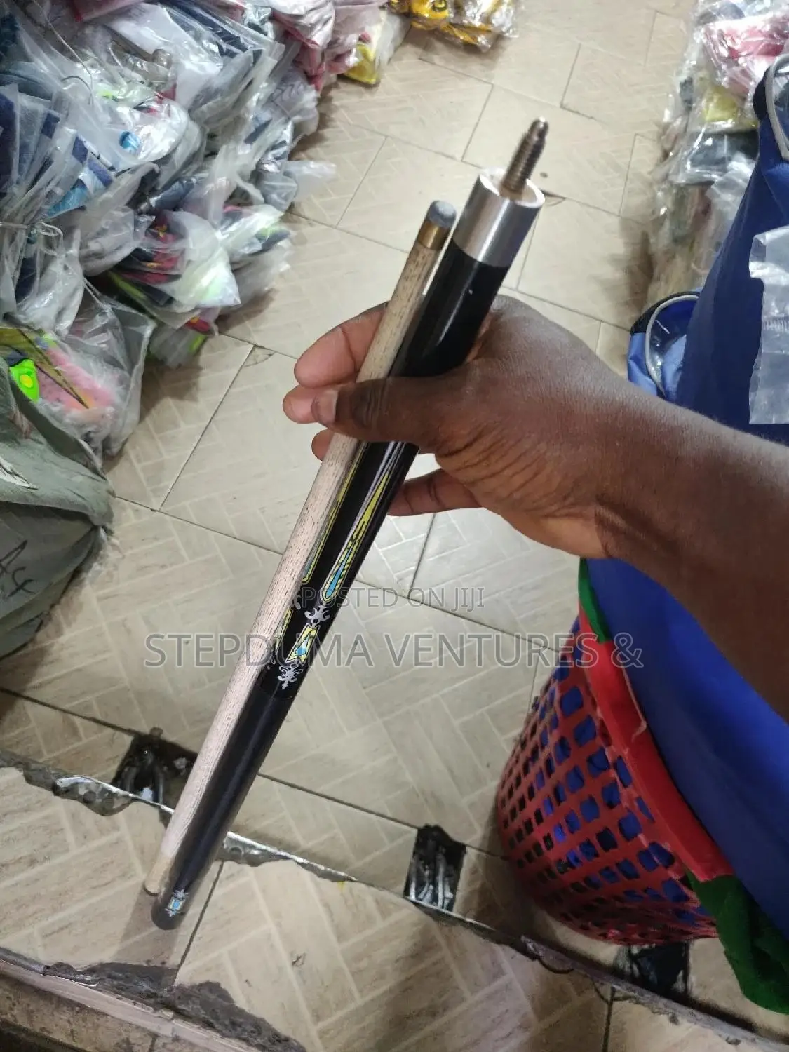 Screw Adjusted Snooker Cue Stick