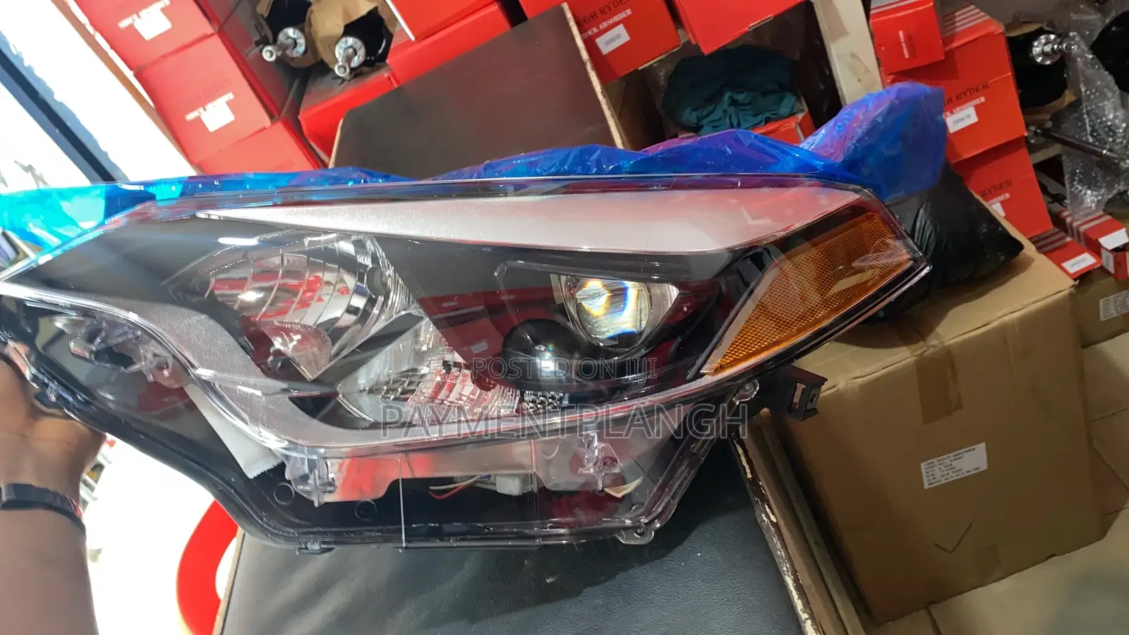 Original Headlights Available for All Kinds of Cars