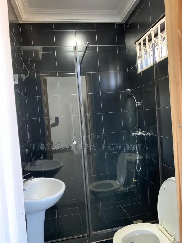 2bdrm Apartment in East Legon Ability for rent