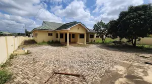 3bdrm House in Encore Properties, Tema Metropolitan for sale