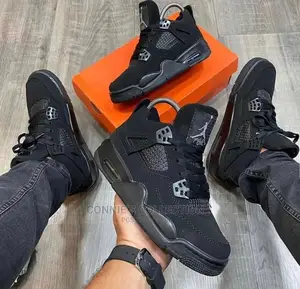 Air Jordan 4 Retro "Black Cat”