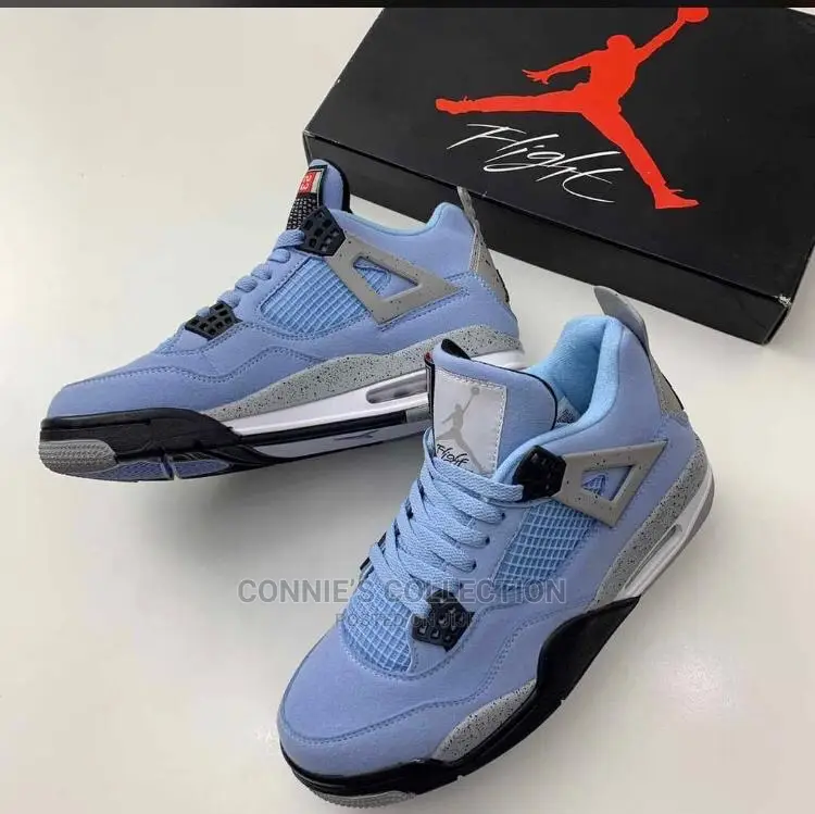 Air Jordan 4 Retro