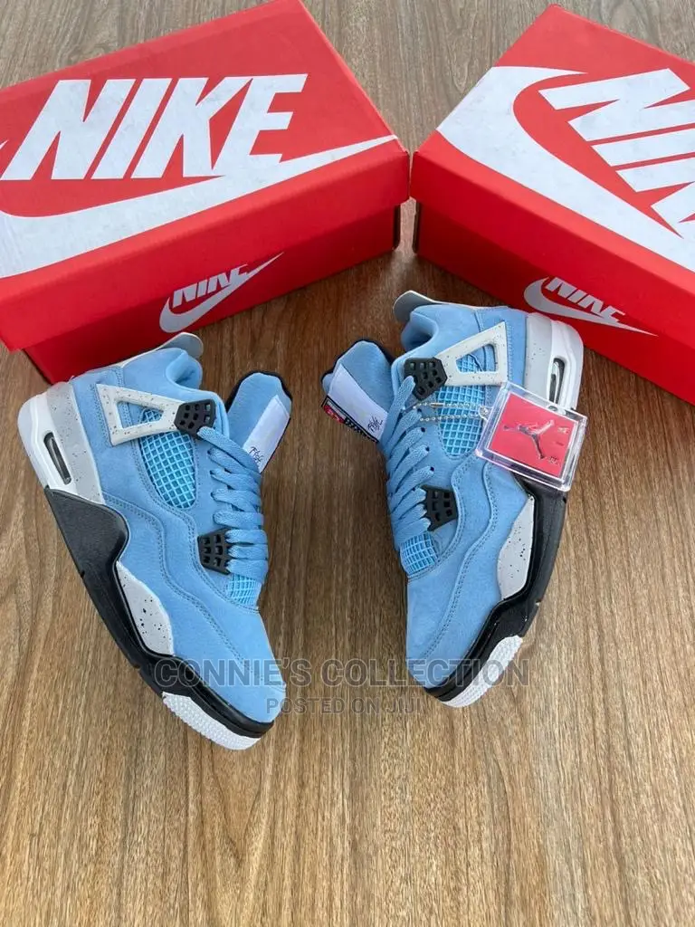 Air Jordan 4 Retro