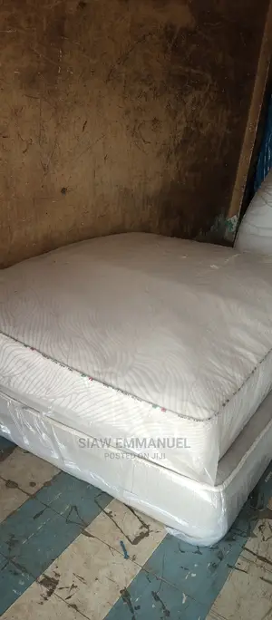 60/80 Queen Size Mattresses Going for Low Prices