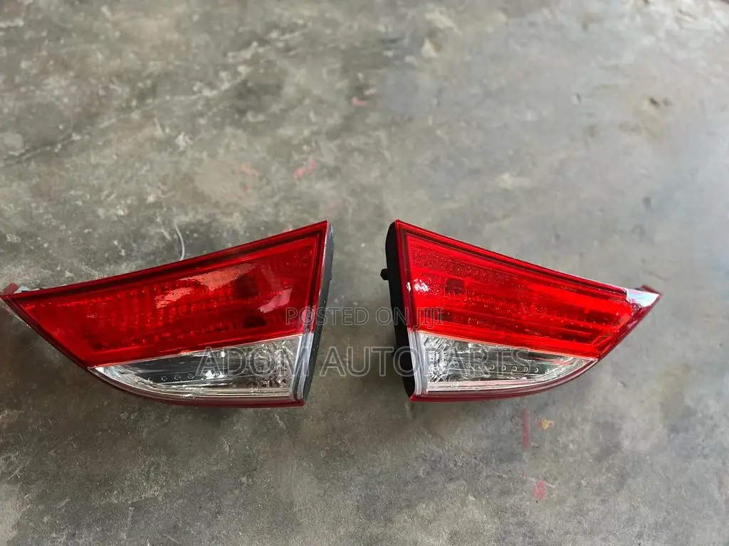 Hyundai Elantra 2011 2012 2013 Boot Light