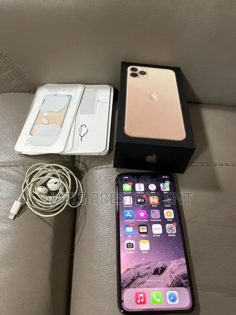 New Apple iPhone 11 Pro Max 256 GB Gold
