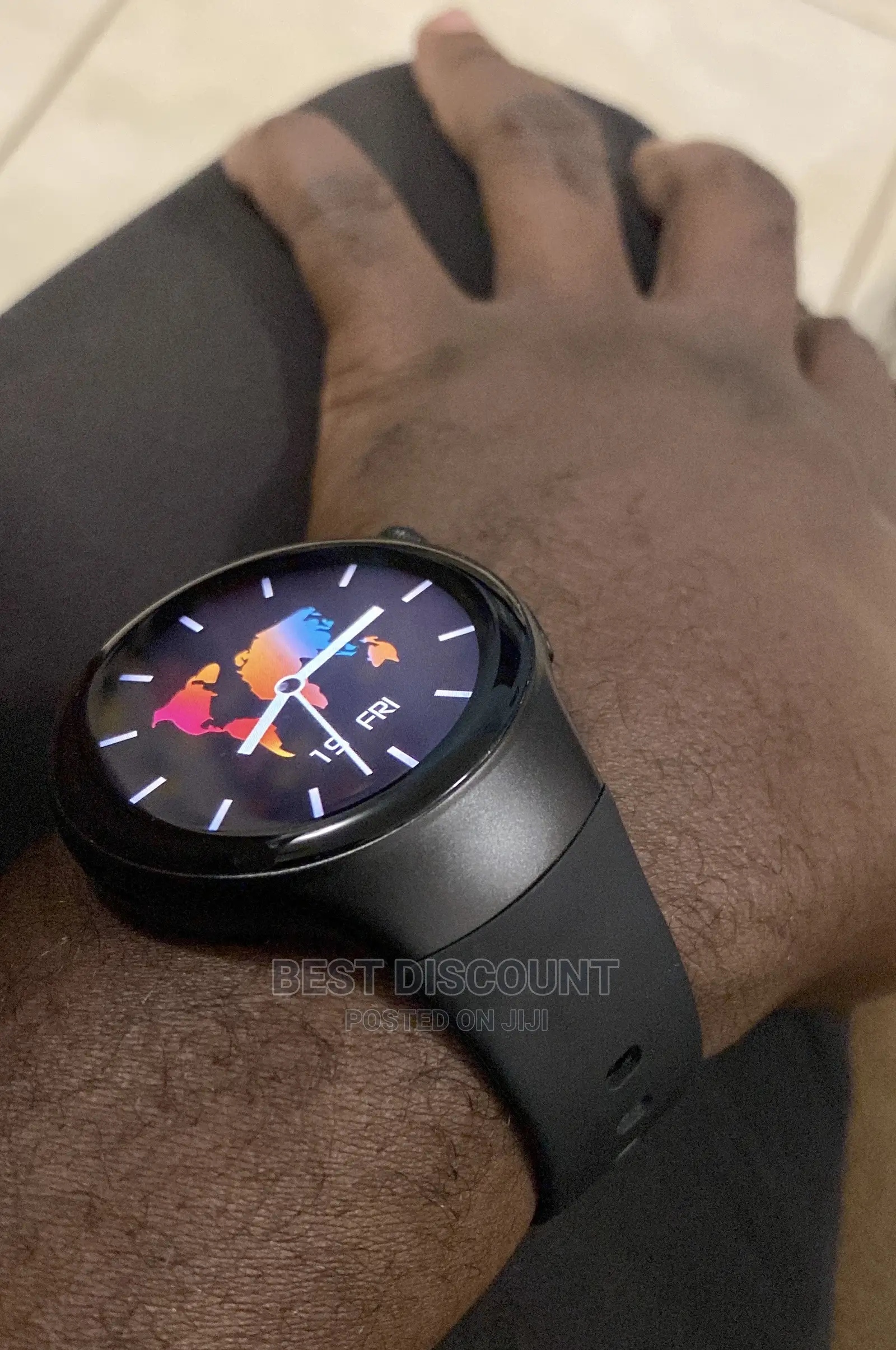 Make Phone Calls With the Lc301 Smartwatch Fitness Tracker