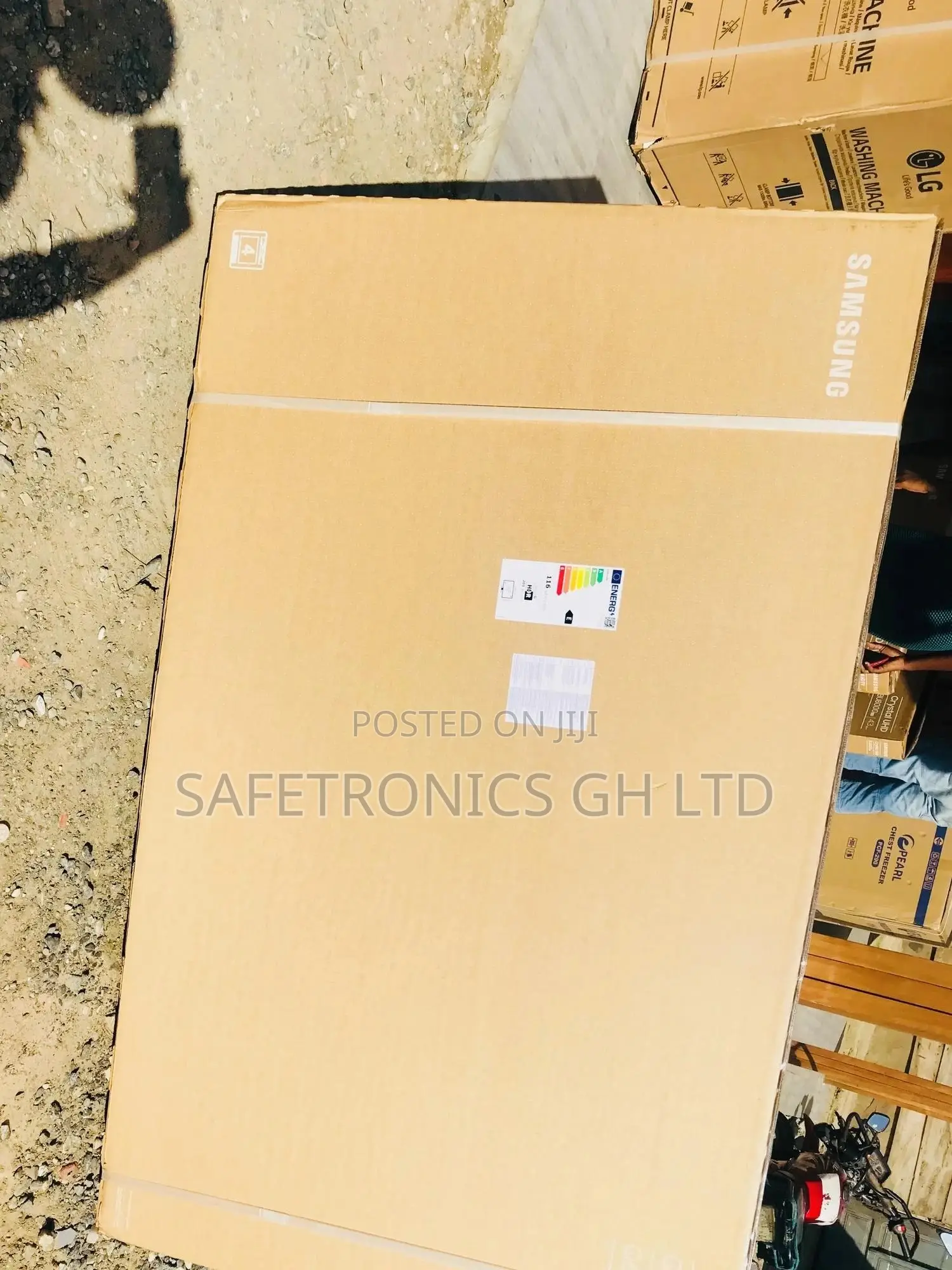 Grab Samsung Quality QLED Glossy 75 Inches Q60B Tv 