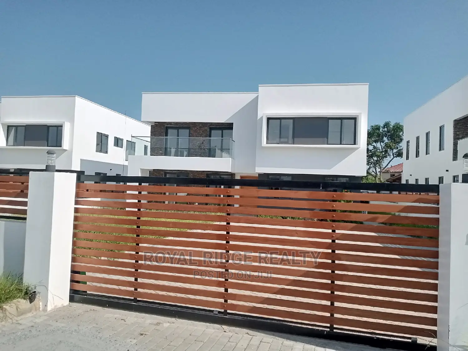 4bedrooms House for With One BBQ for Rent at Tseaddo