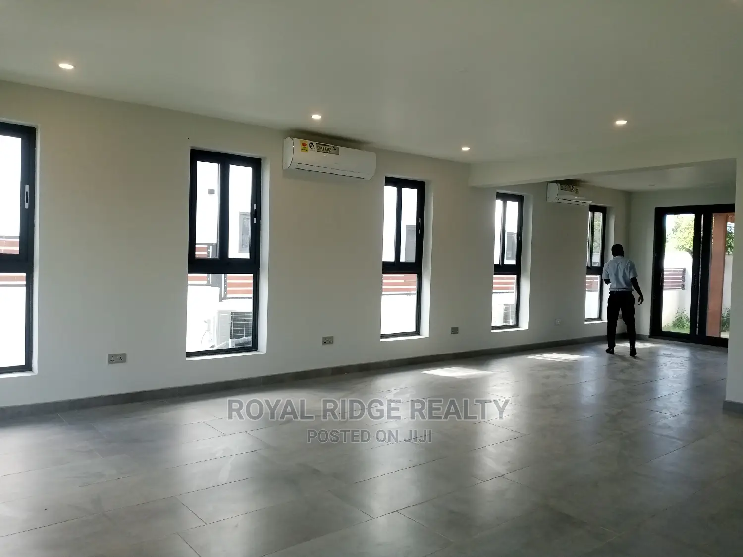 4bedrooms House for With One BBQ for Rent at Tseaddo