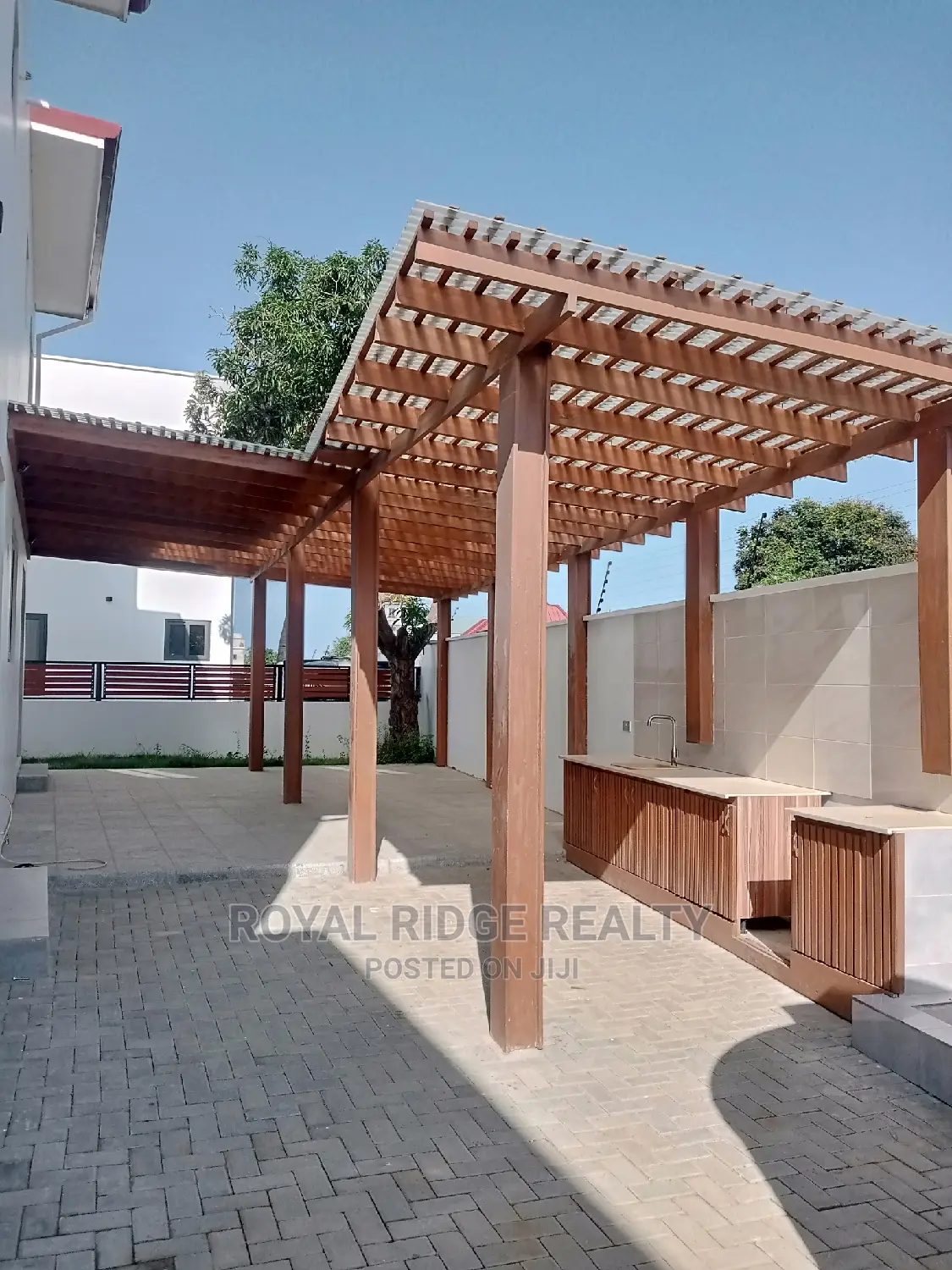 4bedrooms House for With One BBQ for Rent at Tseaddo
