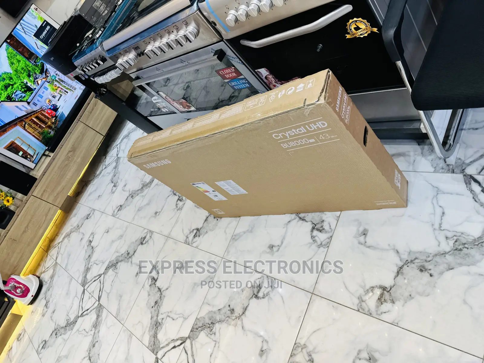 Dynamic Crystal Display UHD Smart 43”Bu8072 Samsung