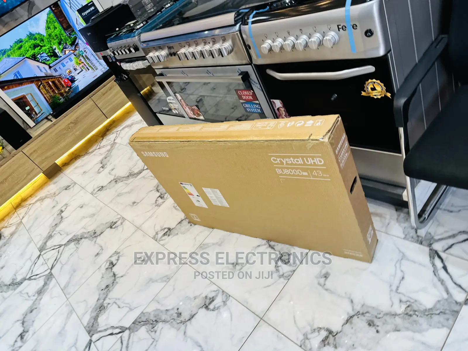Dynamic Crystal Display UHD Smart 43”Bu8072 Samsung