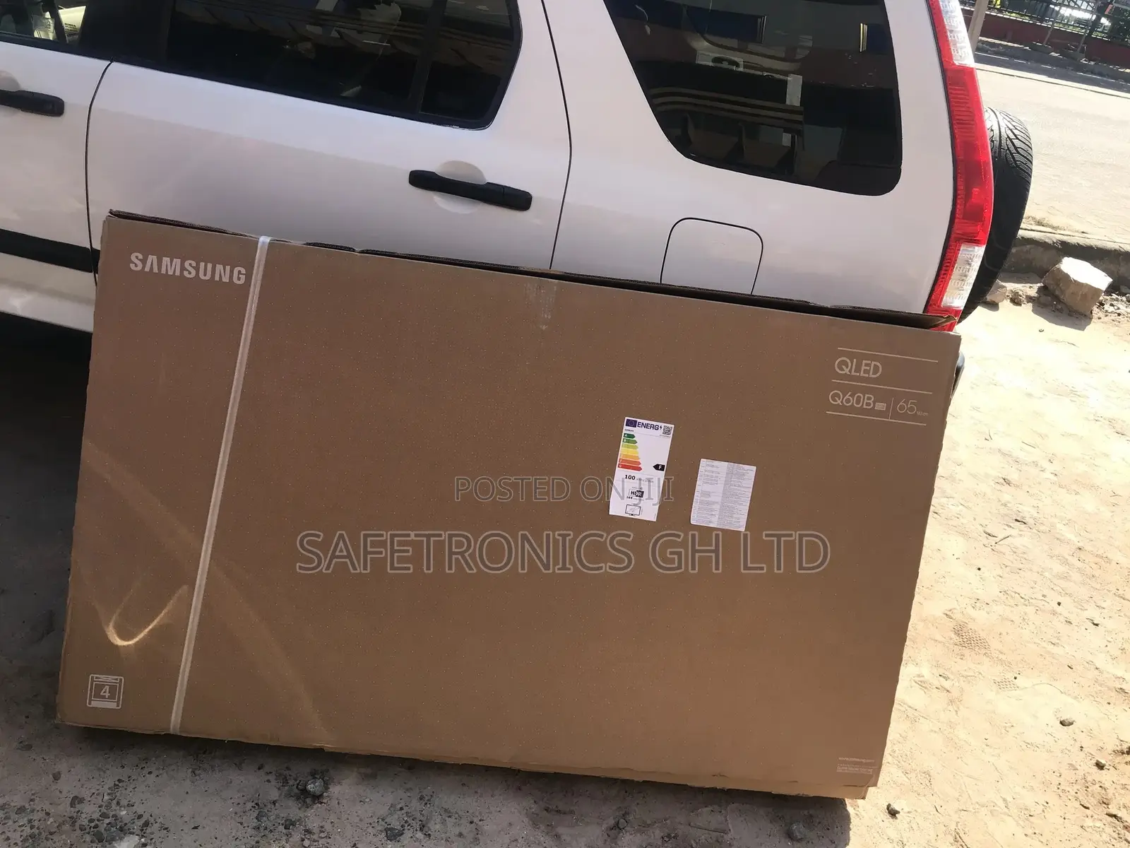 Reliable Glossy Samsung 65” QLED Q60B Tv 