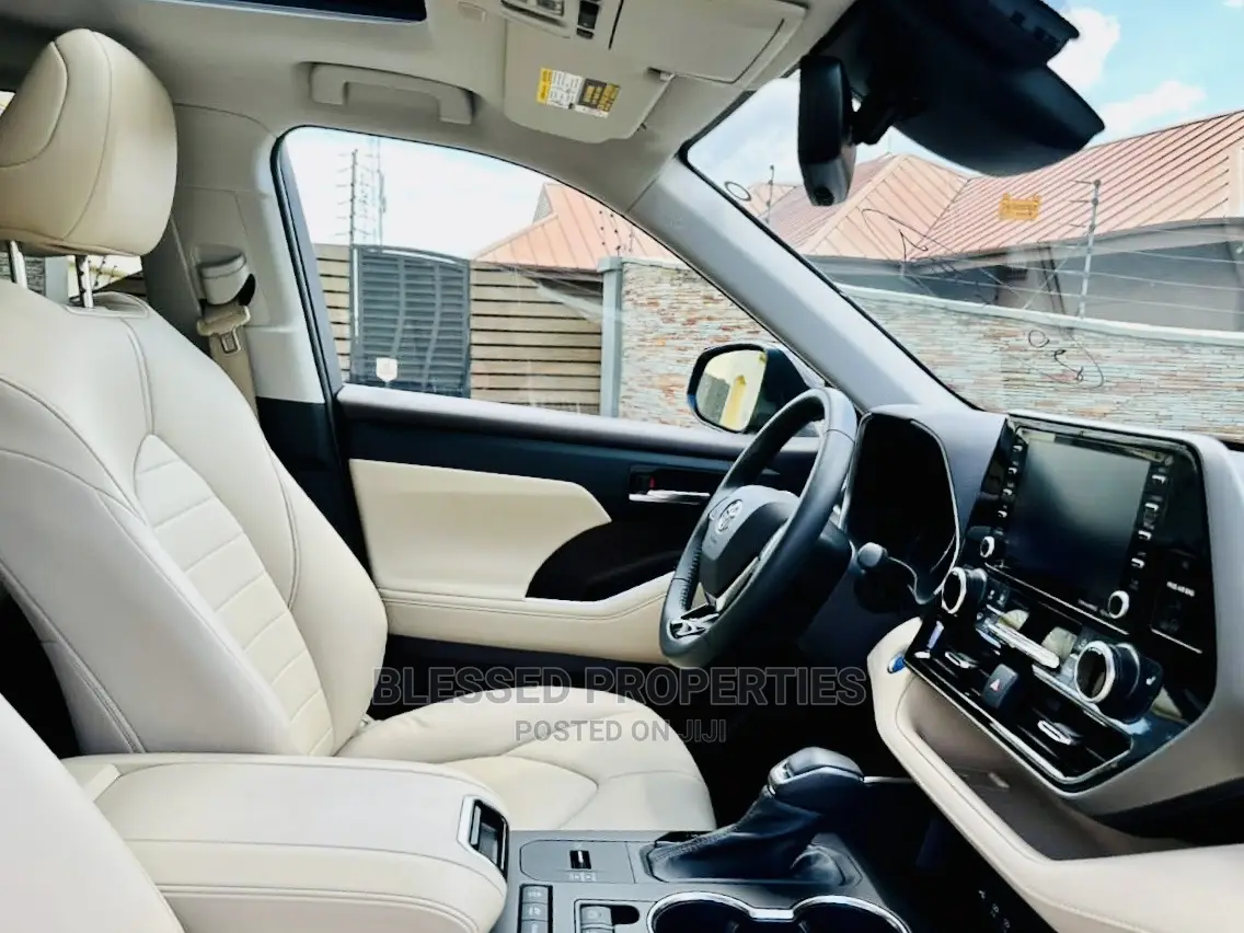Toyota Highlander XLE 2022 Black