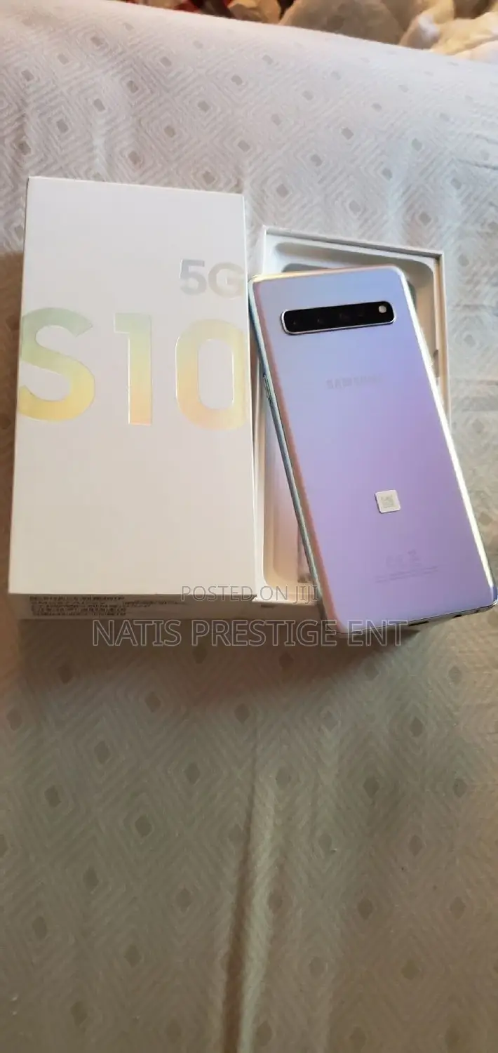 New Samsung Galaxy S10 5G 256 GB Black