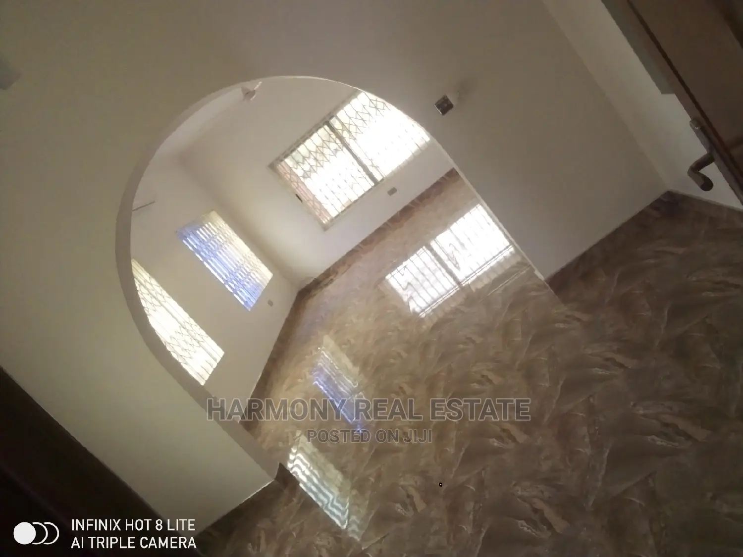 6bdrm House in Dzorwulu for sale