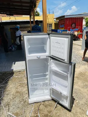 High Quality Pearl 212ltr Top Mount Freezer Fridge(PF-228)